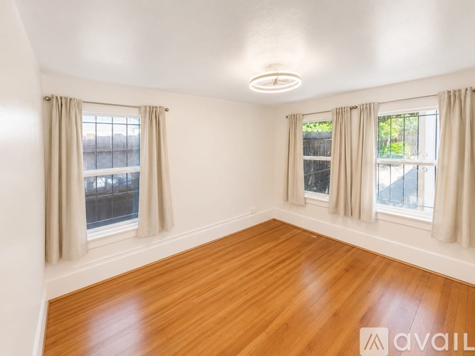 1012 Oak St 1 Apartment for Rent - Photo gallery 5