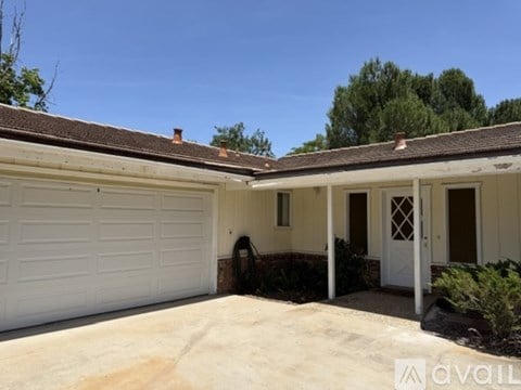 1145 Putter Ave 3 Beds Apartment for Rent
