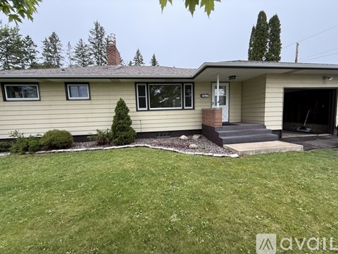 4631 Tioga Street 3 Beds Apartment for Rent