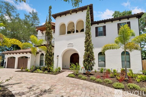 3917 West Barcelona Street 5 Beds Apartment for Rent