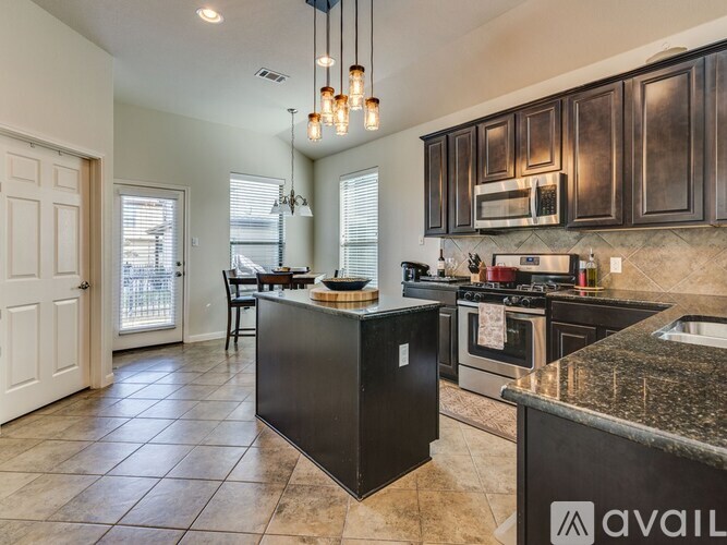 7233 Menchaca Road 3 Beds Condo for Rent - Photo gallery 3
