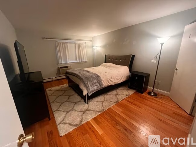 28 Hillside Terrace 1 Condo for Rent - Photo gallery 2