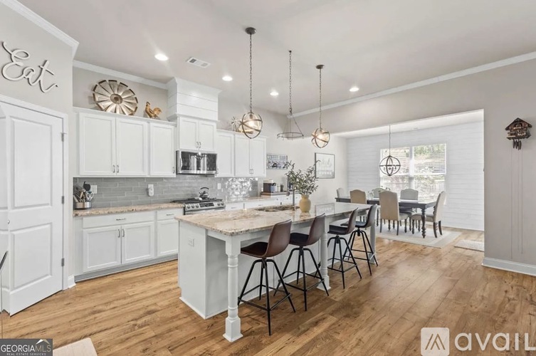 2121 Charmond Drive 3 Beds Single Family Home for Rent - Photo gallery 3