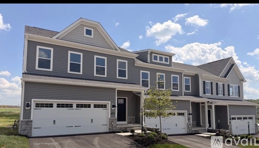 1001 Darcy Drive 3 Beds Townhouse for Rent - Photo gallery 1