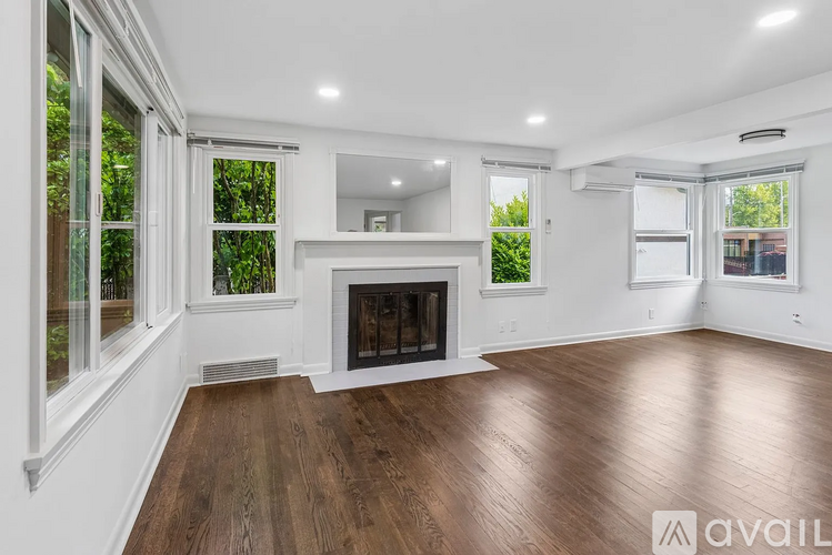 11019 35th Avenue Northeast 2 Beds Apartment for Rent - Photo gallery 2