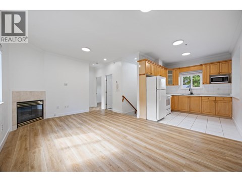 2320 DUNDAS STREET 2 Beds Apartment for Rent