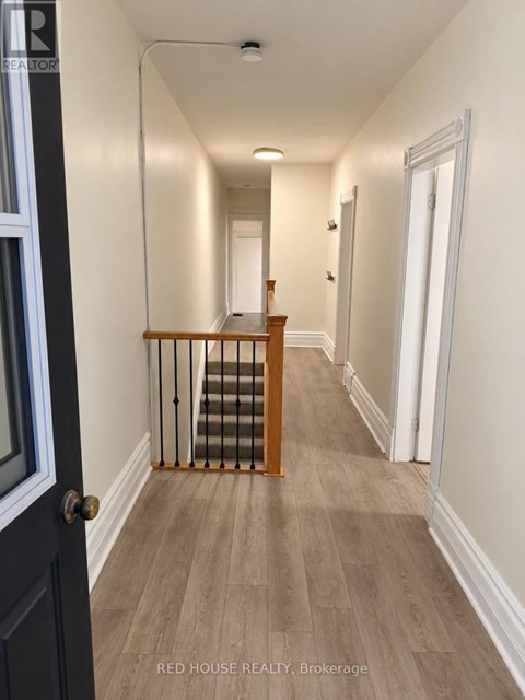 B - 323 WOOLWICH STREET 2 Beds Apartment for Rent
