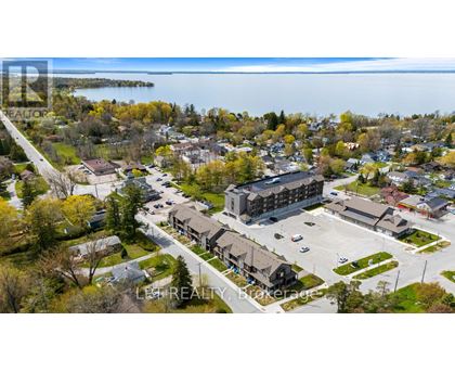 TH05 - 110 GREW BOULEVARD 3 Beds Condo, Home, Townhouse for Rent - Photo gallery 3