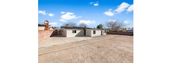 2/1 713 sqft