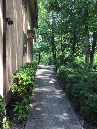 525 NE 104Th St 2 Beds Apartment for Rent