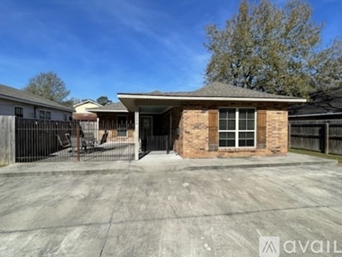 58224 Canal Street 2 Beds Apartment for Rent