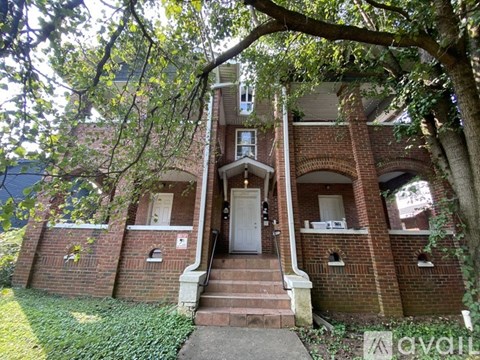 2062 E. 5Th Avenue 2 Beds Apartment for Rent