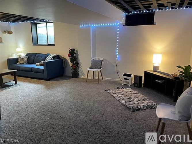607 Castle Boulevard 5 Beds Single Family Home for Rent - Photo gallery 3