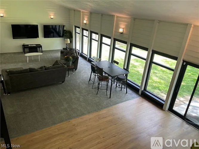 607 Castle Boulevard 5 Beds Single Family Home for Rent - Photo gallery 5