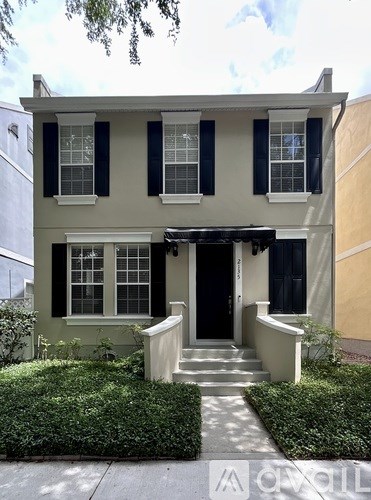 2135 Ridgewood Street 3 Beds Apartment for Rent