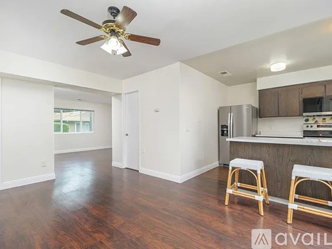 32C Oliva Drive 3 Beds Apartment for Rent