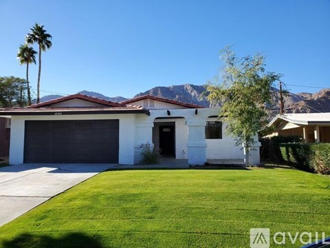 52925 Avenue Vallejo 3 Beds Apartment for Rent