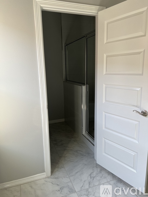 2611 Primrose Avenue 2 Beds Apartment for Rent - Photo gallery 1