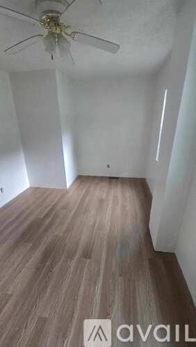 1327 North Elm Street 1 Apartment for Rent - Photo gallery 4