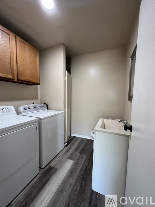 1411 Avenue C 3 Beds Single Family Home for Rent - Photo gallery 3