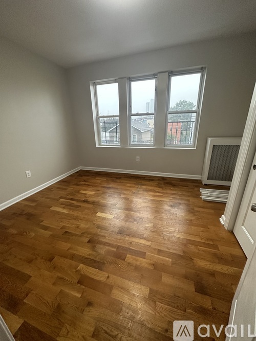 146 Manhattan Ave 2 Beds Apartment for Rent - Photo gallery 4