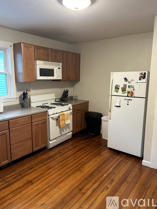 24 Burnham St 3 Beds Apartment for Rent - Photo gallery 2