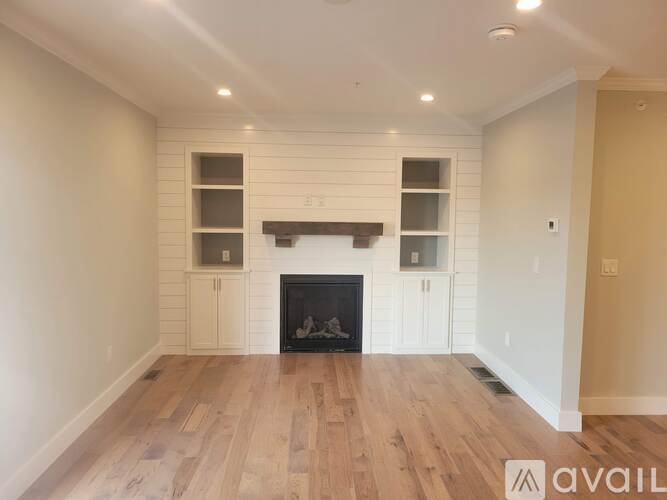 274 Providence Rd 4 Beds Townhouse for Rent - Photo gallery 5