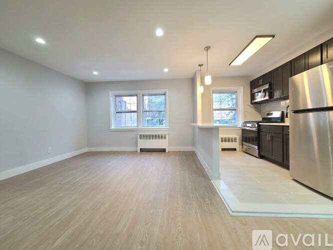 77 Forest Hill Pkwy 2 Beds Apartment for Rent - Photo gallery 2