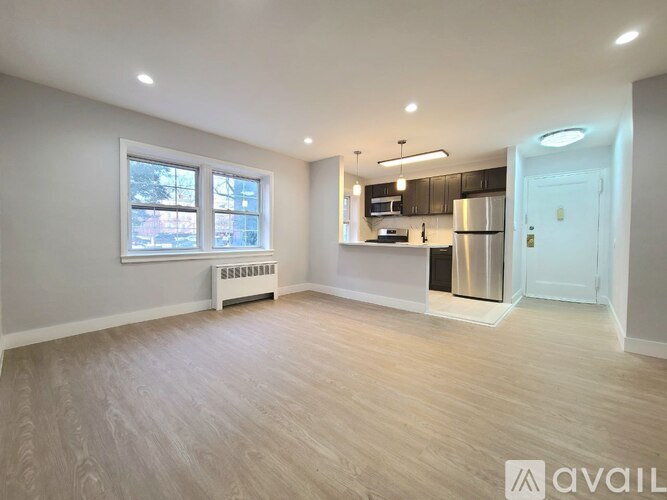 77 Forest Hill Pkwy 2 Beds Apartment for Rent - Photo gallery 3