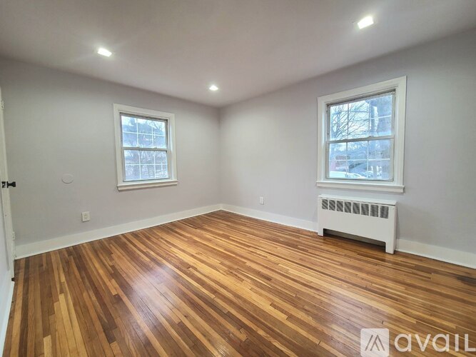 77 Forest Hill Pkwy 2 Beds Apartment for Rent - Photo gallery 5