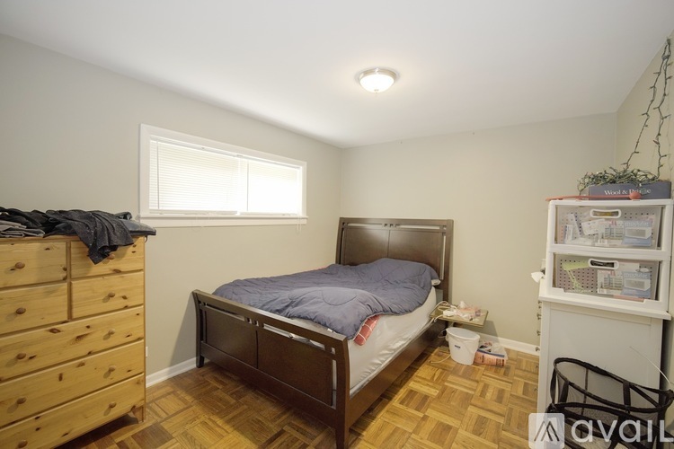 2543-2545 N Springfield Ave 1 Apartment for Rent - Photo gallery 1