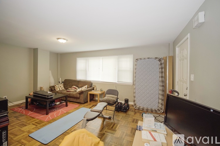 2543-2545 N Springfield Ave 1 Apartment for Rent - Photo gallery 2
