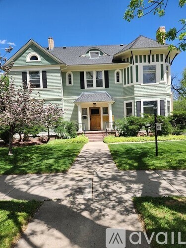 1437 North Nevada Avenue 2 Beds Apartment for Rent