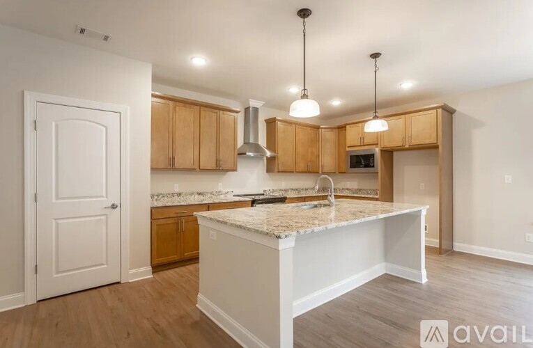 7019 Mercedes Ln 4 Beds Single Family Home for Rent - Photo gallery 5