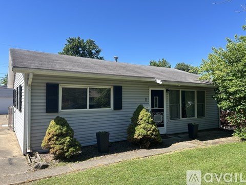 11 Meadow Terrace Drive 3 Beds Apartment for Rent