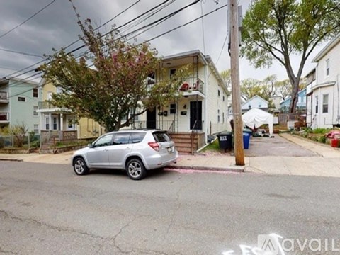 57 Newbury Street 3 Beds Apartment for Rent