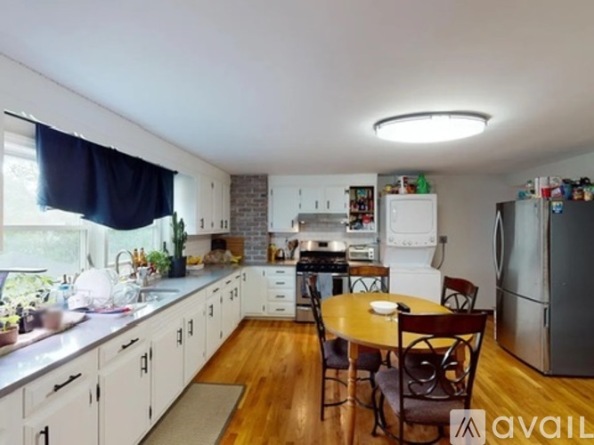 57 Newbury Street 3 Beds Apartment for Rent - Photo gallery 4