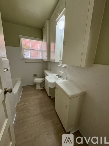 2431 Shakespeare St 3 Beds Apartment for Rent - Photo gallery 4