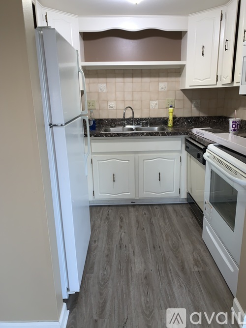 61035 11 Mile Rd 2 Beds Condo for Rent - Photo gallery 2