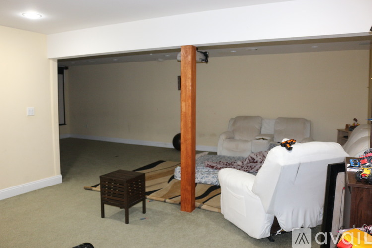 42 Cinder Road 3 Beds Townhouse for Rent - Photo gallery 1