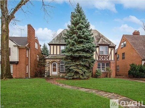 17800 Winslow Rd 5 Beds Apartment for Rent