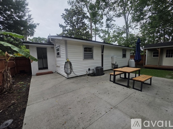 70 Robert Street 2 Beds Single Family Home for Rent - Photo gallery 4