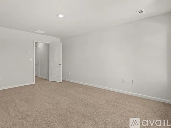 210 Deerberry Dr 3 Beds Townhouse for Rent - Photo gallery 4