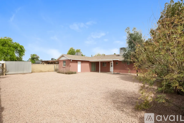 402 E Fremont Dr 4 Beds Single Family Home for Rent - Photo gallery 1