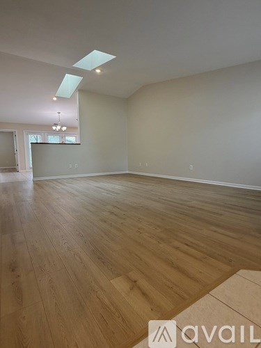 1727 Chestnut Dr 3 Beds Apartment for Rent