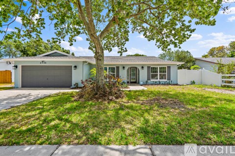 5736 102Nd Ave N 3 Beds Apartment for Rent