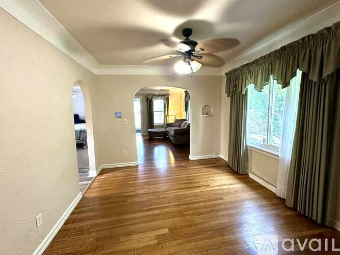 1034 Evanston Dr 2 Beds Single Family Home for Rent - Photo gallery 5