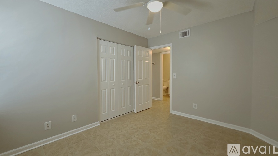 8642 South Bridge Dr 3 Beds Apartment for Rent - Photo gallery 2