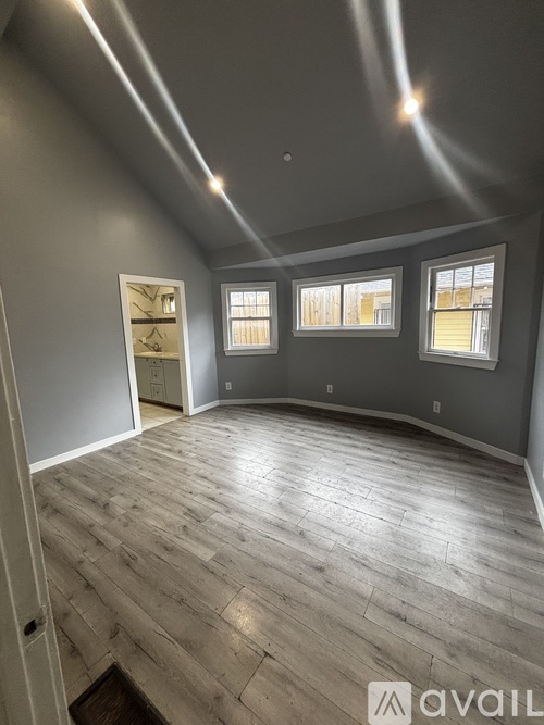 1726 W 22nd St 1 Single Family Home for Rent - Photo gallery 1