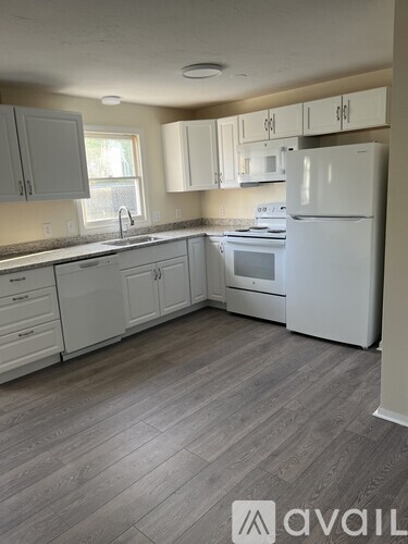 157 3rd St 2 Beds Apartment for Rent - Photo gallery 2